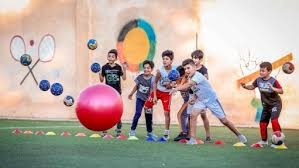 世体：巴萨更衣室相信球队可以在本赛季赢得三冠